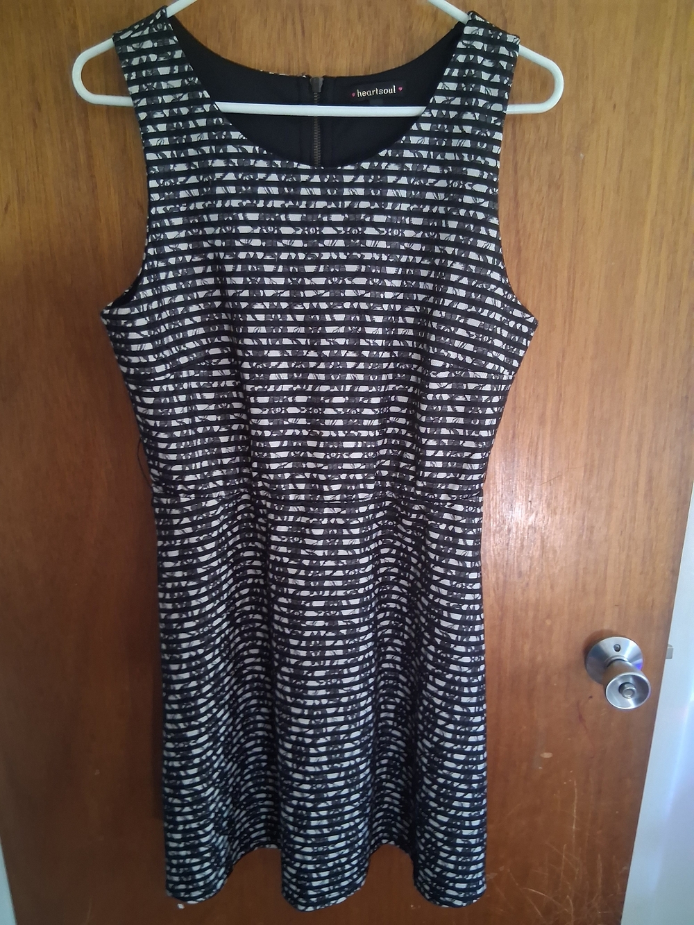 HeartSoul Black and Ivory Sleeveless Midi Dress